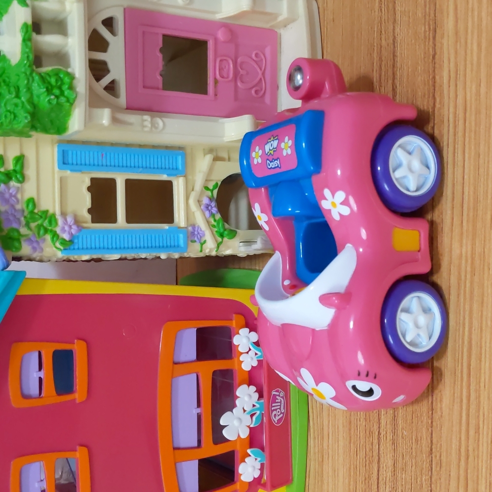 WOW Dynamite Daisy Racing Car - Picture 2 of 5